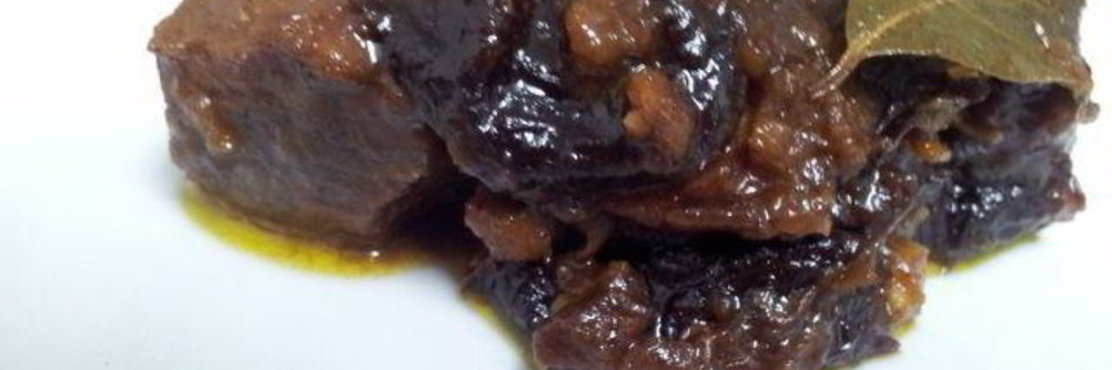 Мясо с черносливом