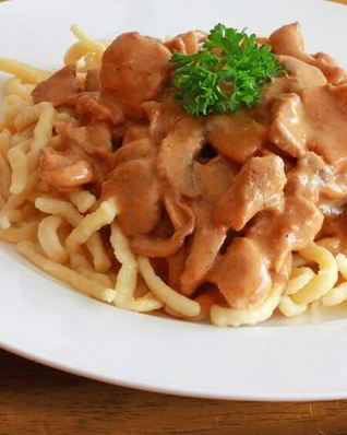 Мясо с грибами с сливочном соусе