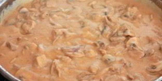 мясо с грибами с сливочном соусе