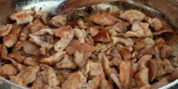 мясо с грибами с сливочном соусе