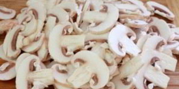 мясо с грибами с сливочном соусе