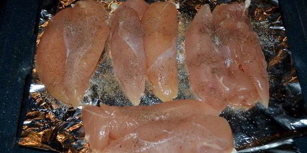 пряные куриные грудки в майонезе