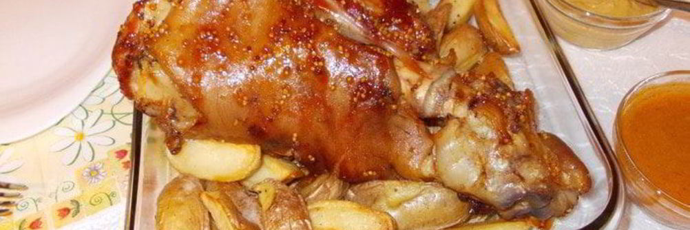 Рулька запеченная