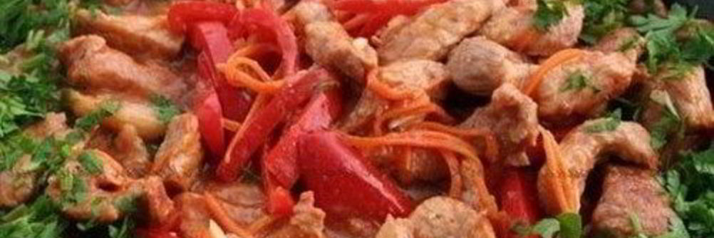 Свинина с овощами в томатном маринаде