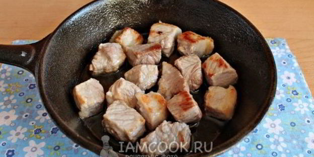 свинина в горшочках в духовке