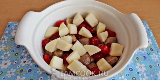 свинина в горшочках в духовке