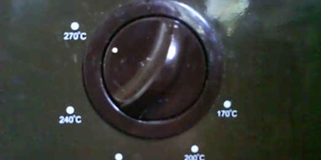 свинина запеченая с помидорами и сыром