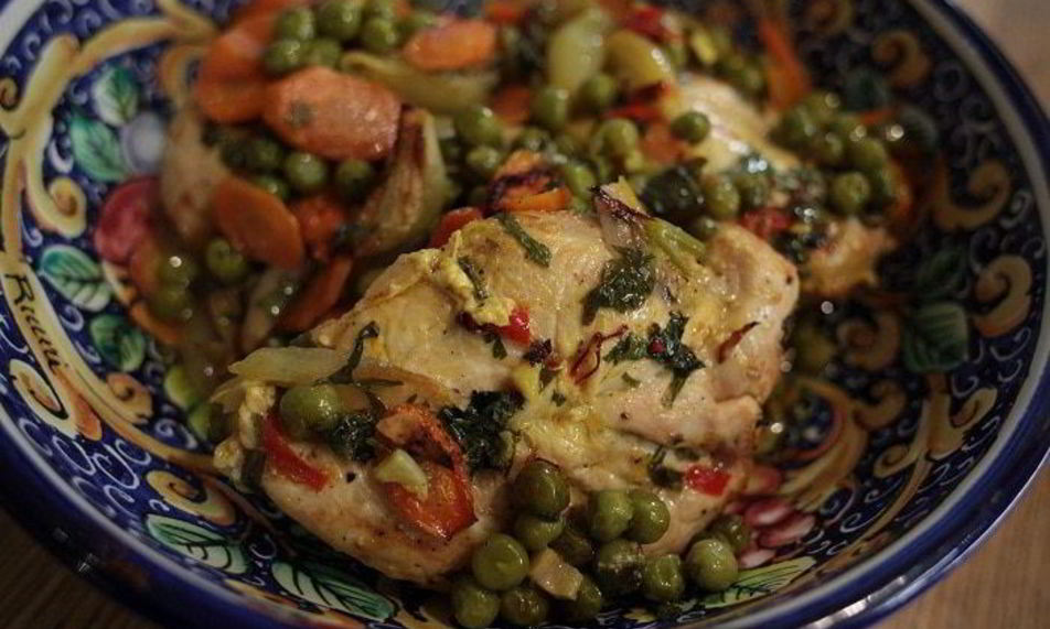 Рецепт цыпленка с зеленым горошком, морковью и шафраном