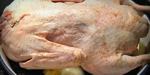 утка с яблоками