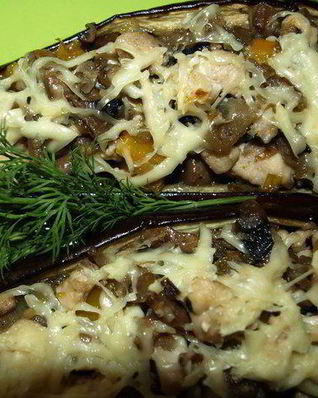 Баклажаны, фаршированные грибами, курицей и болгарским перцем