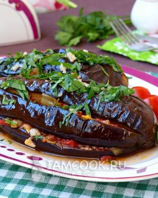 Баклажаны, фаршированные овощами