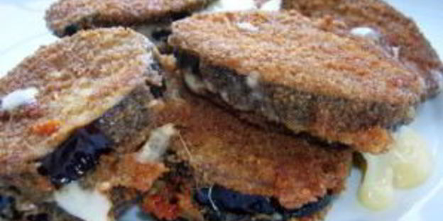 баклажаны с сыром и чесноком