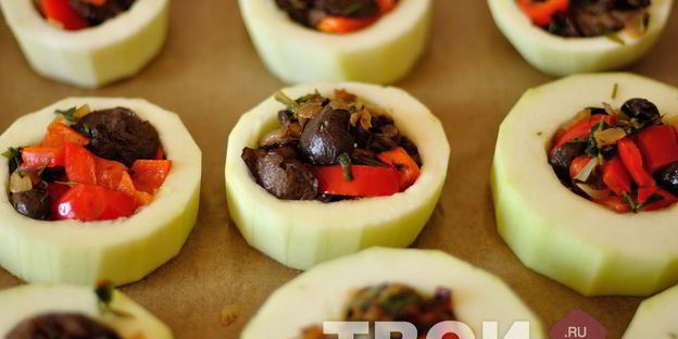 фаршированные кабачки в духовке