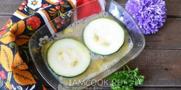 кабачки в панировке