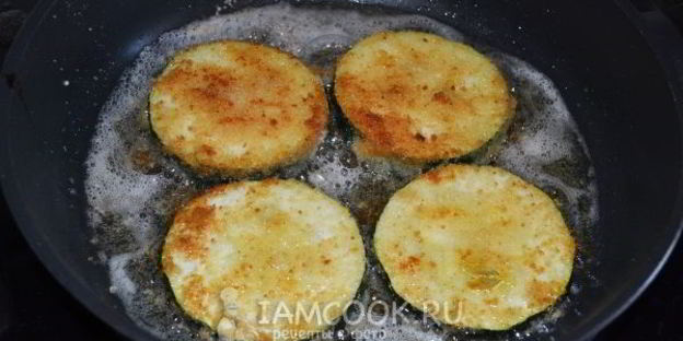 кабачки в панировке