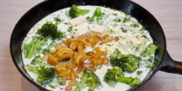 капуста брокколи под сливочным соусом