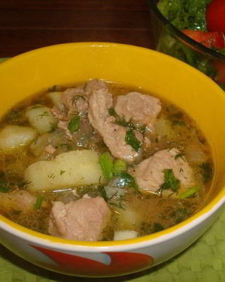 Картофель, тушенный со свининой