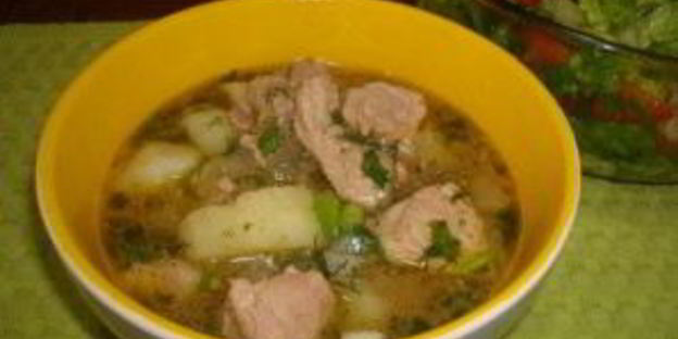 картофель, тушенный со свининой