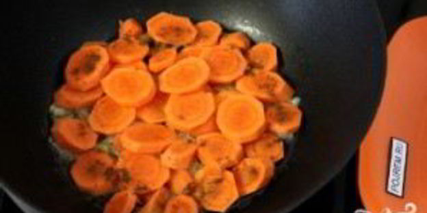 морковь, тушенная в сметане