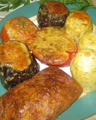 Овощи, фаршированные сыром и грибами