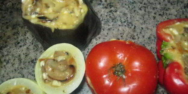 овощи, фаршированные сыром и грибами