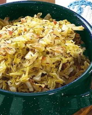 Тушеная капуста по-баварски