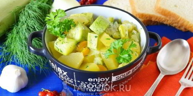 тушеные кабачки с картошкой в мультиварке