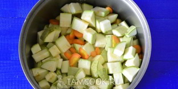 тушеные кабачки с картошкой в мультиварке