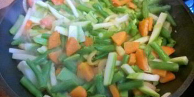 тушеные овощи под соусом