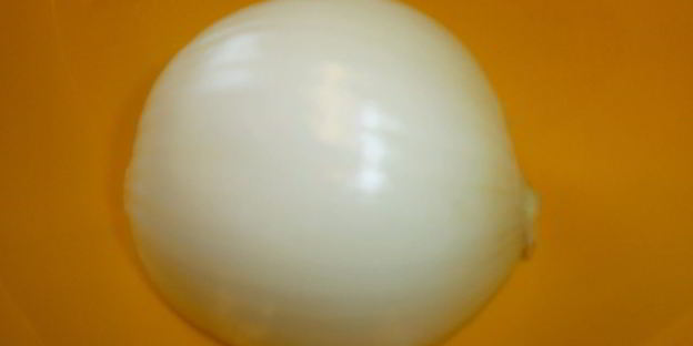 говяжья печень с яблоками и луком по-берлински