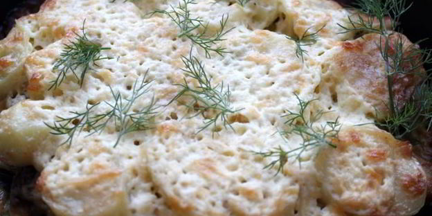 говяжья печень в духовке со сметаной