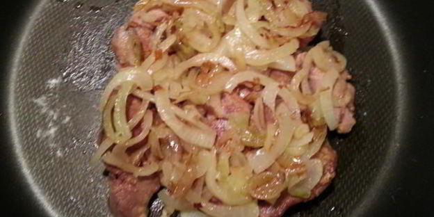 куриная печень под шапкой