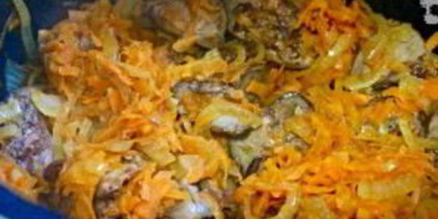 куриная печень с морковью
