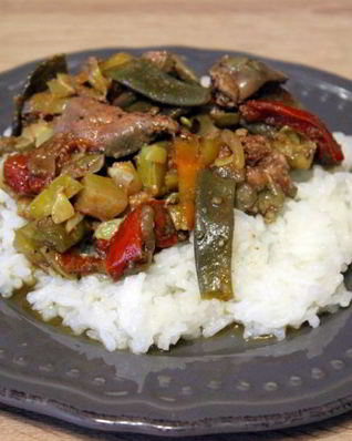 Куриная печень с осенними овощами