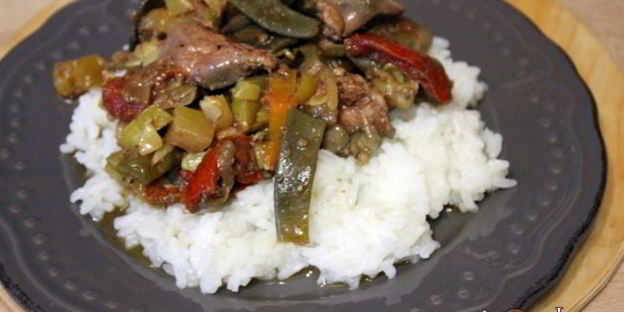 куриная печень с осенними овощами