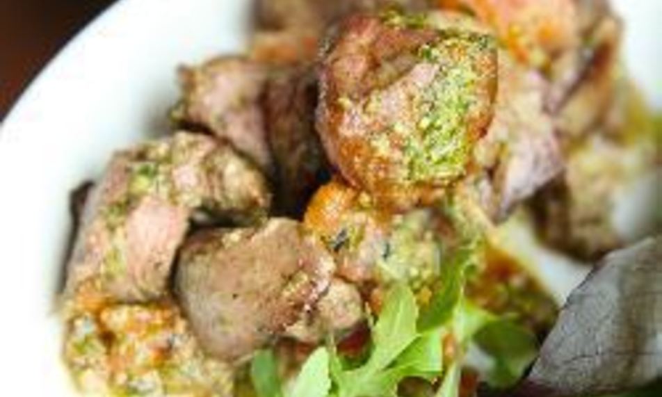 Рецепт куриной печени с песто и помидорами