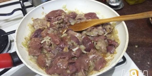 куриная печень в соусе терияки с имбирным пюре