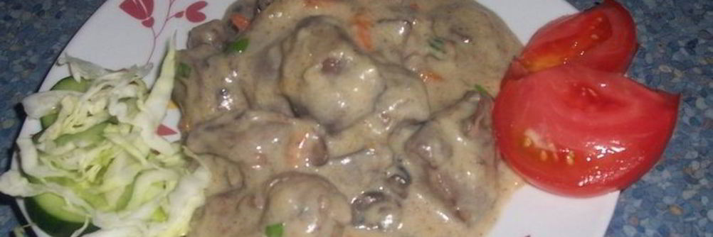 Куриная печень в соусе