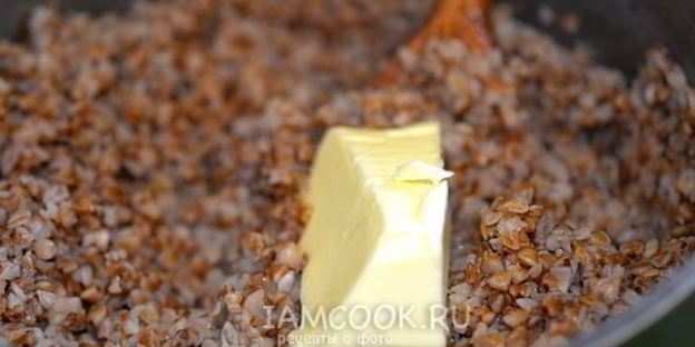 печень индейки тушеная с курагой и черносливом