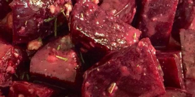 печень куриная с овощами, под ароматными травами