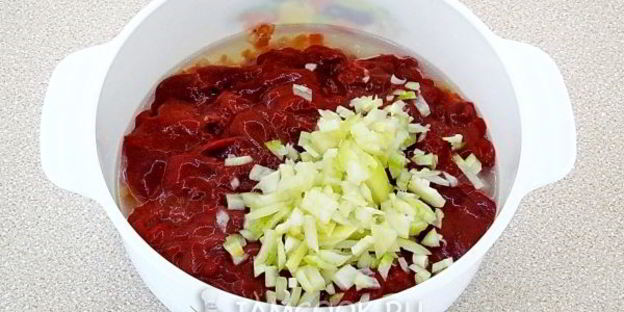 печень куриная в яблочном соусе в микроволновке