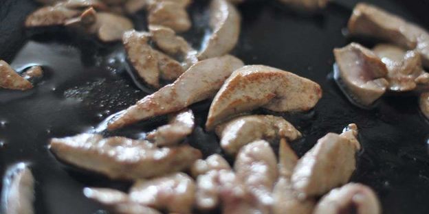 печень по-строгановски