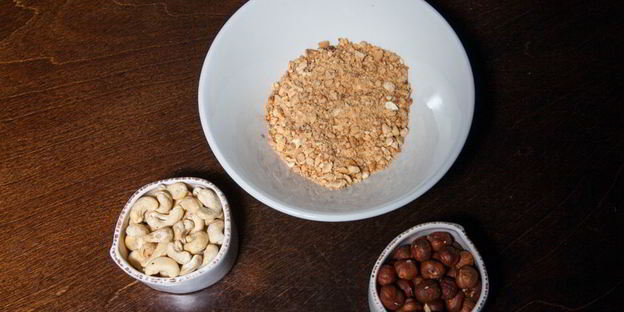 печень с орехами