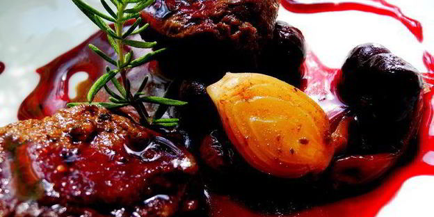 печень с вишней и розмарином