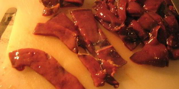 печень теленка с луком в кисло-сладком соусе