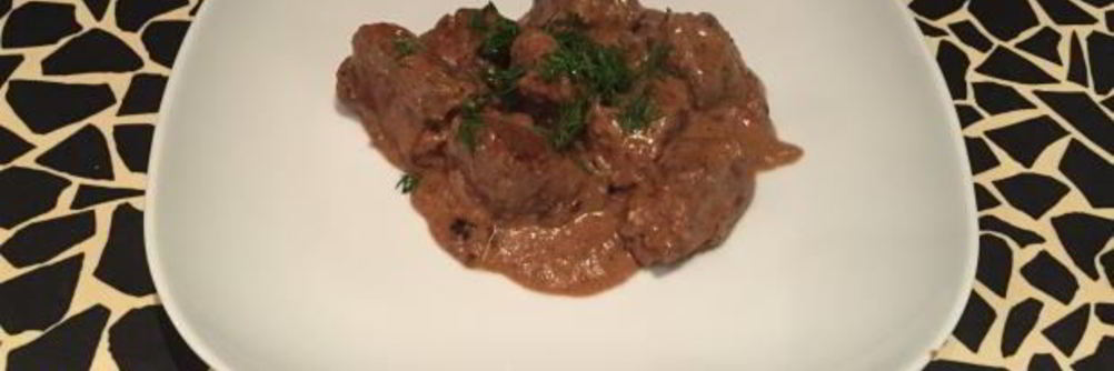 Печень в мультиварке со сметаной