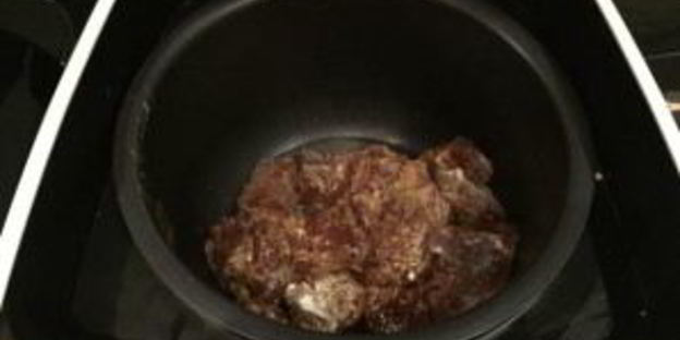 печень в мультиварке со сметаной