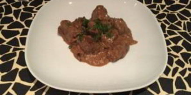 печень в мультиварке со сметаной