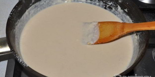 печень в сливочном соусе бешамель