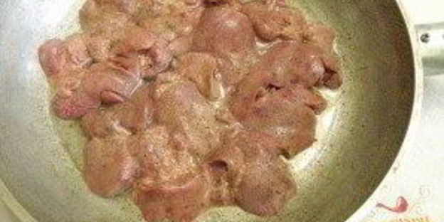 печенка под соусом